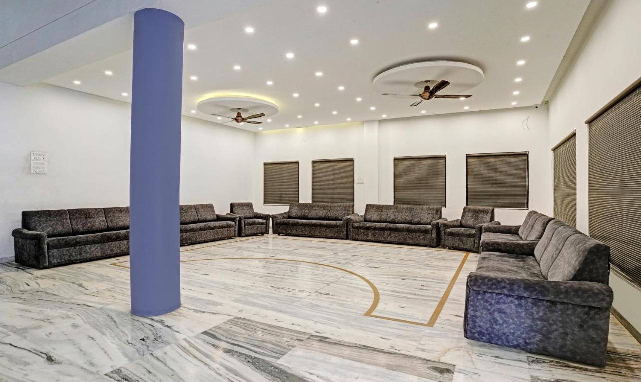 אאורנגבד Treebo Varsha Palace מראה חיצוני תמונה
