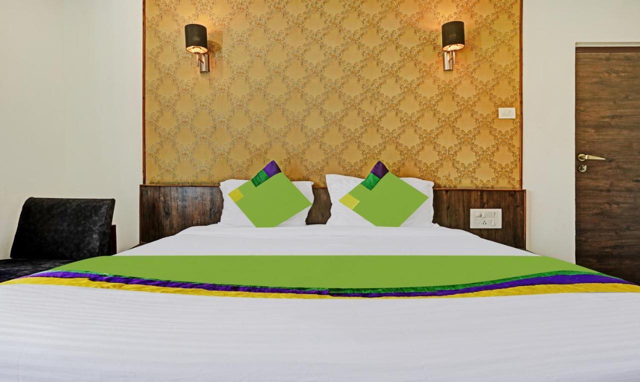 אאורנגבד Treebo Varsha Palace מראה חיצוני תמונה