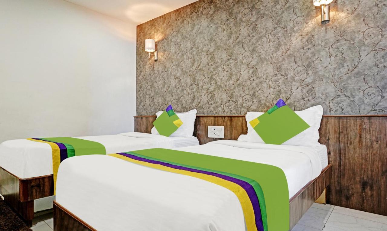 אאורנגבד Treebo Varsha Palace מראה חיצוני תמונה