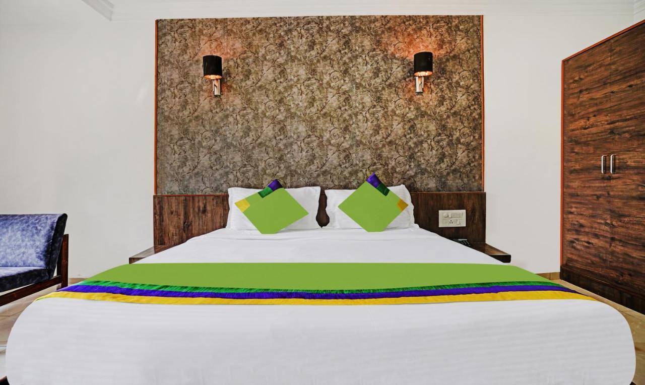 אאורנגבד Treebo Varsha Palace מראה חיצוני תמונה