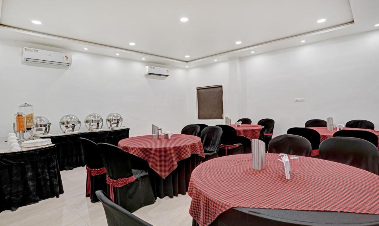 אאורנגבד Treebo Varsha Palace מראה חיצוני תמונה