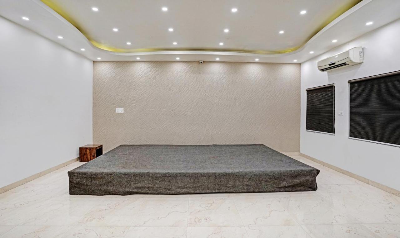 אאורנגבד Treebo Varsha Palace מראה חיצוני תמונה