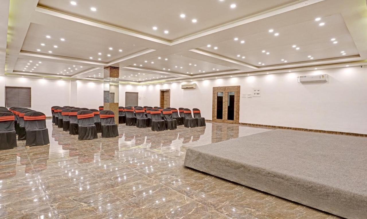 אאורנגבד Treebo Varsha Palace מראה חיצוני תמונה