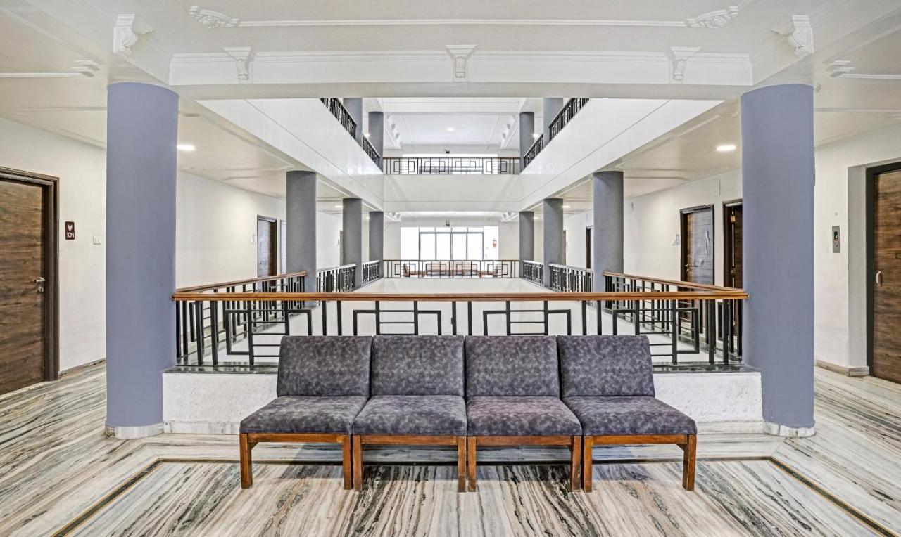 אאורנגבד Treebo Varsha Palace מראה חיצוני תמונה